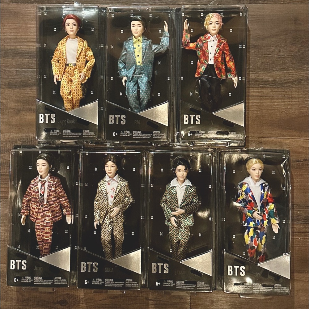 COPY - Mattel BTS Idol 7 Doll Set Suga, Jimin, RM, J-Hope, V ,Jin, Jung Kook 12…